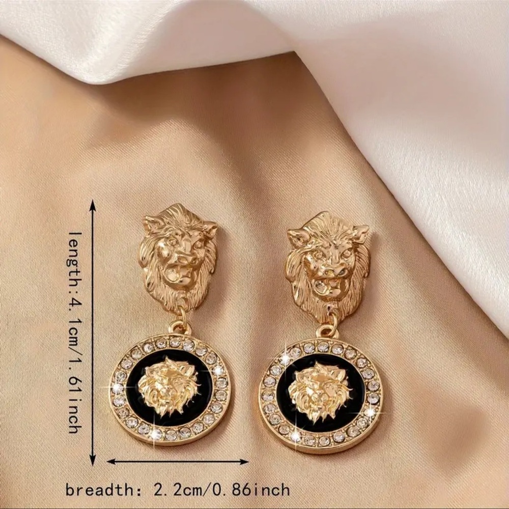Earrings, Luxurious Golden Lion Head Stud Earrings, NEW - Picture 3 of 8